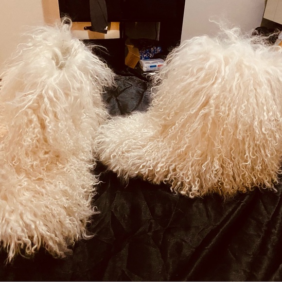 ⭐️💖 UGG MONGOLIAN FLUFF MOMMA PURE SHEEPS WOOL BOOTS💖⭐️ - Picture 4 of 8